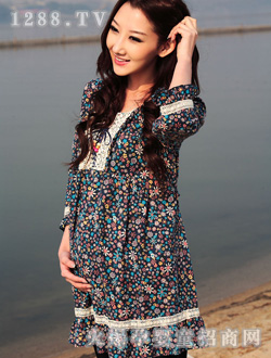 �W��ɣ��@��Ů���r��