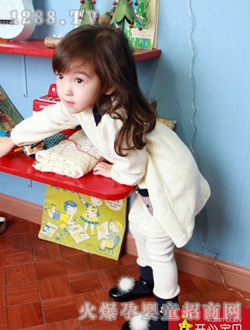 開(kāi)心寶貝白色套裝