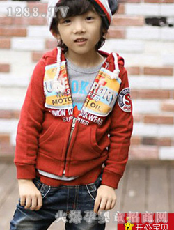 開(kāi)心寶貝棗紅色童裝